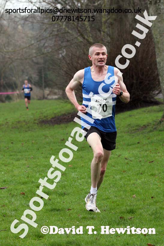 Morpeth Harriers 11k Road Race. Photo: David T. Hewitson/Sports for All Pics